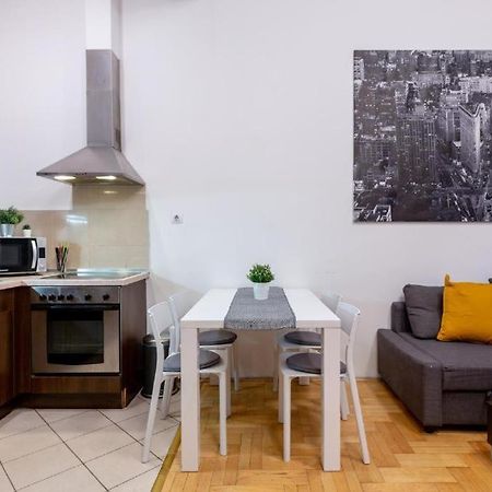 Downtown Home In The Gozsdu Garden Budapest Luaran gambar