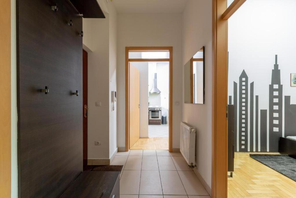 Downtown Home In The Gozsdu Garden Budapest Luaran gambar