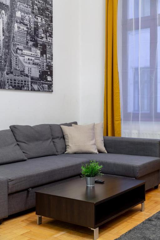 Downtown Home In The Gozsdu Garden Budapest Luaran gambar