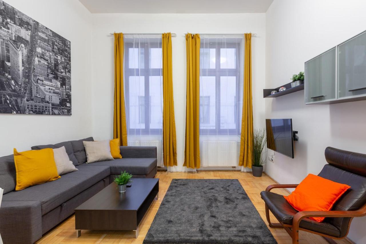 Downtown Home In The Gozsdu Garden Budapest Luaran gambar