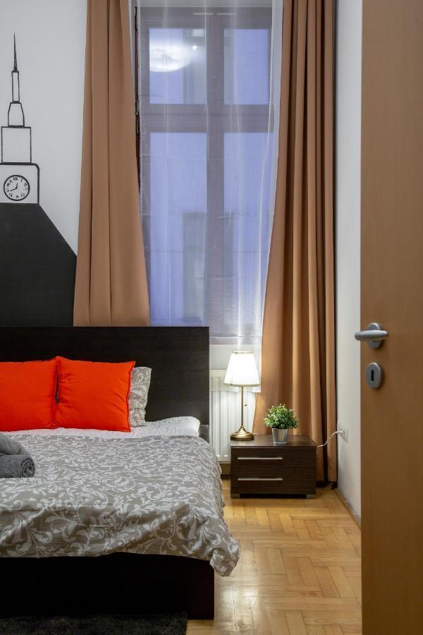 Downtown Home In The Gozsdu Garden Budapest Luaran gambar